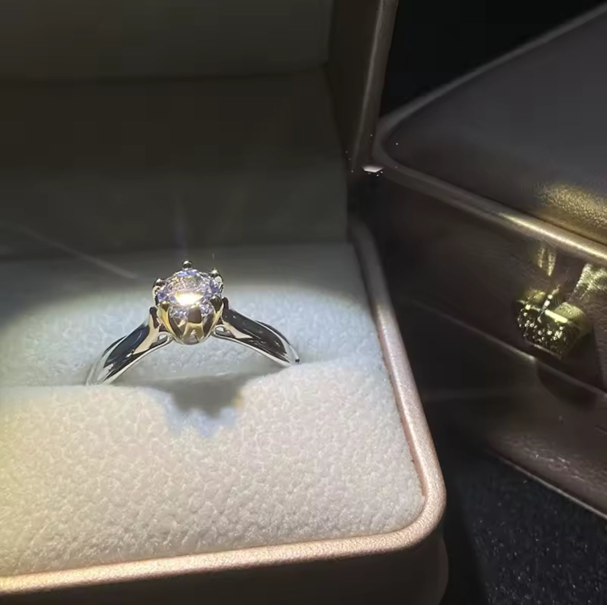 Pure 18K Gold Ring for Women