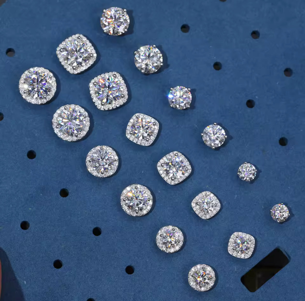 Classic Fashion Real Moissanite Stud Earrings